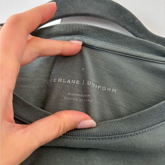 Everlane Men's Green Uniform Short Sleeve Tee - Picture 2 of 4